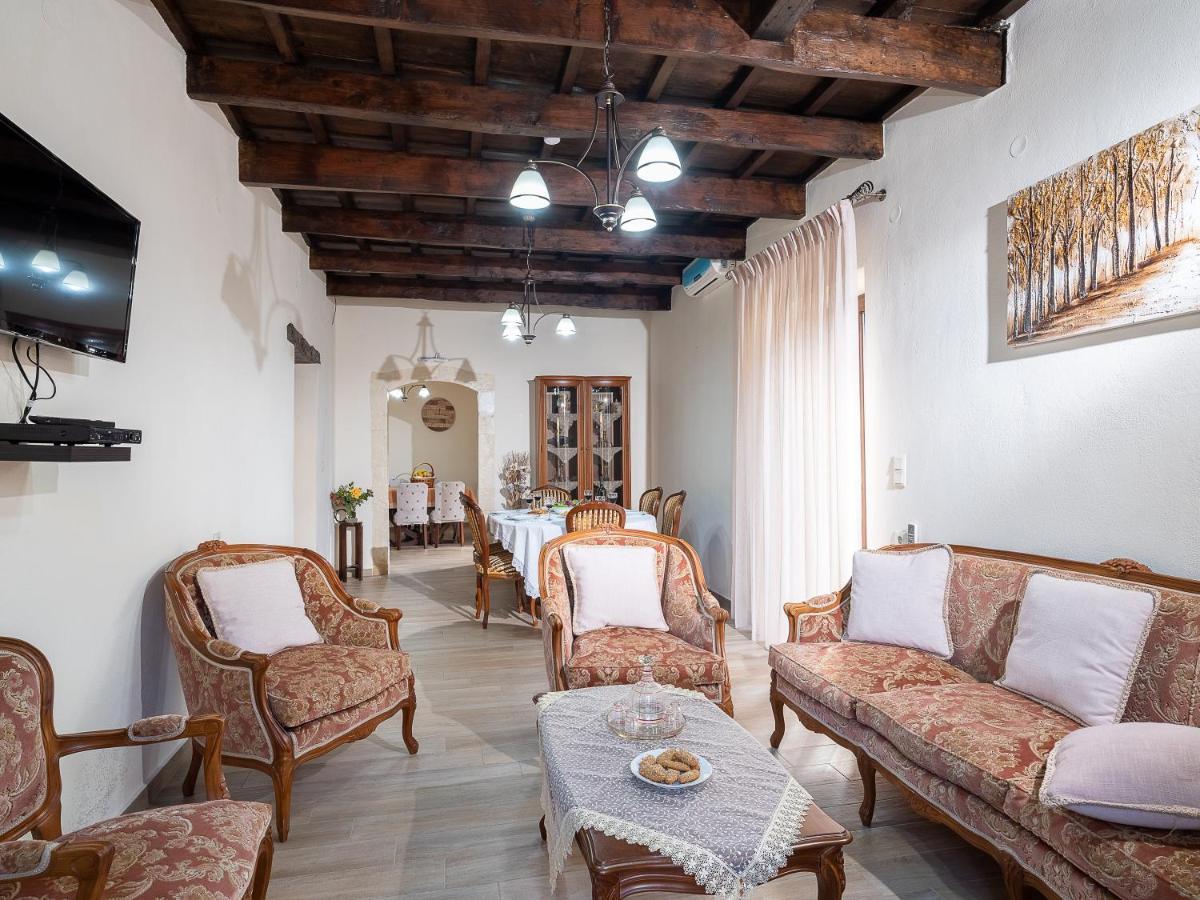 Villa Lucas Melidhónion 외부 사진